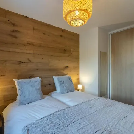 Bel Familial Avec Retour Skis Aux Pieds Et Parking A 1650 Apartment Courchevel