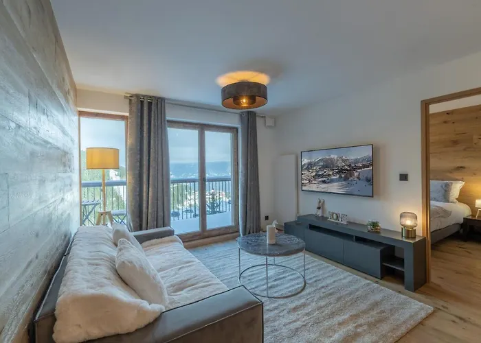 Bel Familial Avec Retour Skis Aux Pieds Et Parking A 1650 - Fr-1-563-127