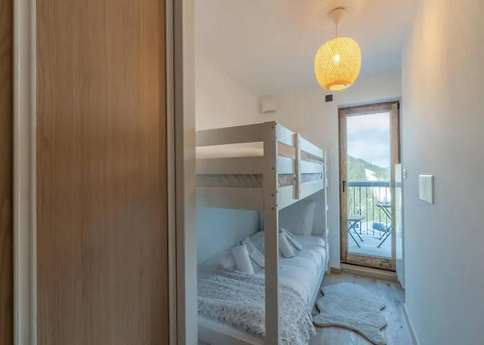 Lejlighed Bel Familial Avec Retour Skis Aux Pieds Et Parking A 1650 - Fr-1-563-127 *